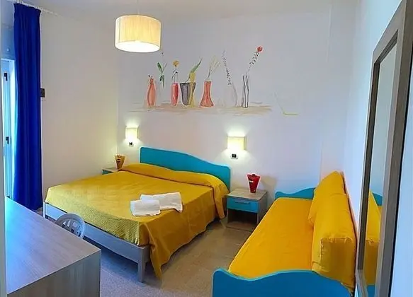 Üç Kişilik Oda, Deniz Manzaralı
