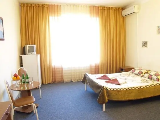 Standard Tek Büyük Yataklı Oda
