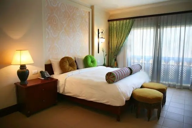Deluxe Üç Kişilik Oda, Bahçe Manzaralı