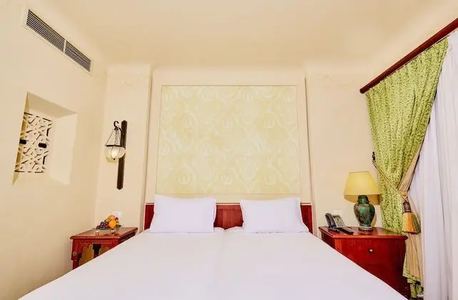 Deluxe Üç Kişilik Oda, Bahçe Manzaralı