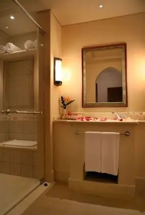 Deluxe Üç Kişilik Oda, Bahçe Manzaralı