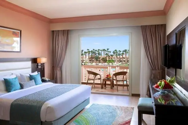 Deluxe Double Room with Side Sea View