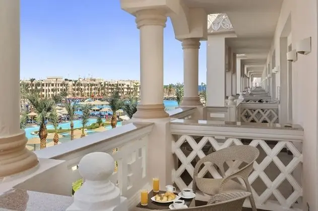 Deluxe Double Room with Side Sea View