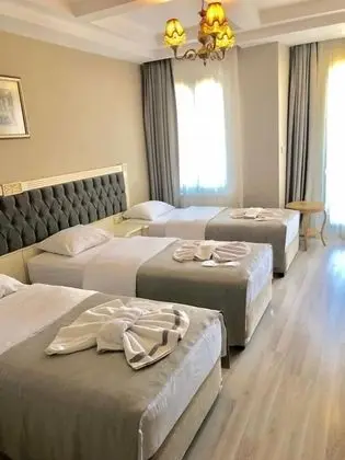 Üç Kişilik Oda, 3 Tek Kişilik Yatak