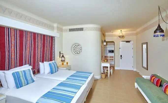 Deluxe Üç Kişilik Oda, Bahçe Manzaralı