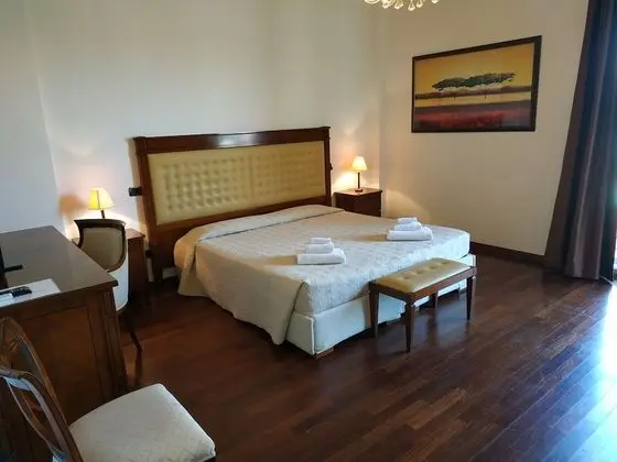 Üç Kişilik Oda
