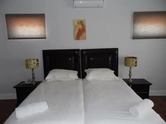Luxury Tek Büyük Yataklı Oda
