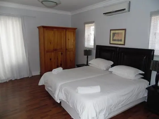 Luxury Tek Büyük Yataklı Oda