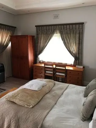 Luxury Tek Büyük Yataklı Oda
