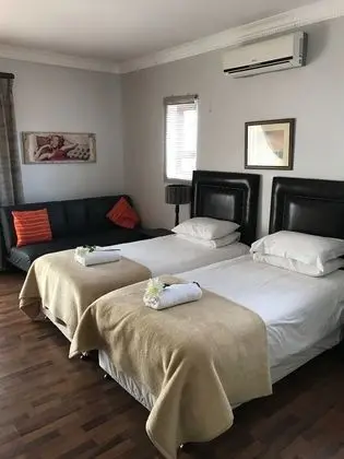 Luxury Tek Büyük Yataklı Oda