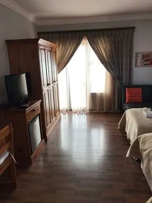 Luxury Tek Büyük Yataklı Oda
