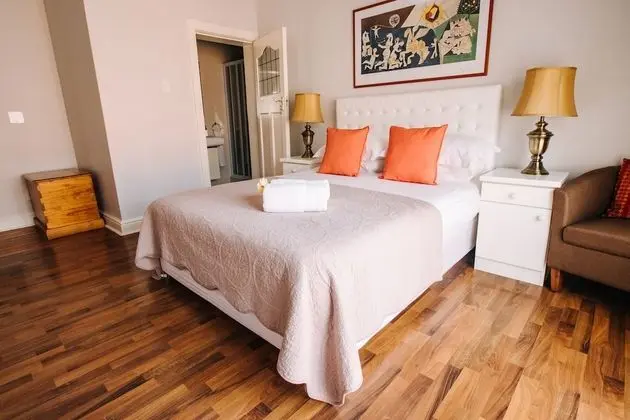 Luxury Tek Büyük Yataklı Oda