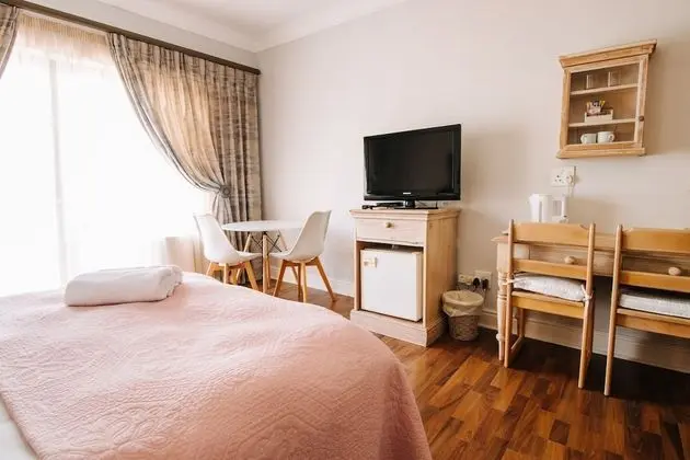 Luxury Tek Büyük Yataklı Oda