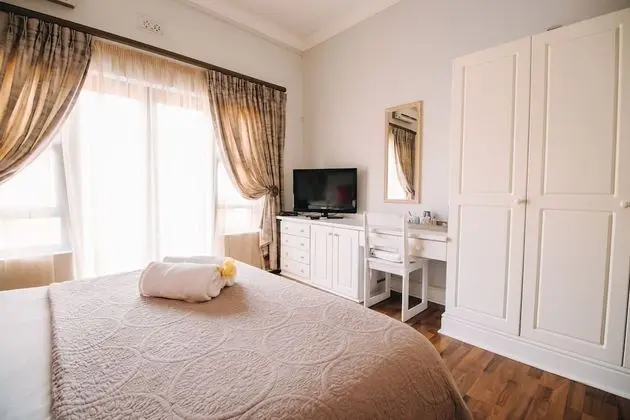 Luxury Tek Büyük Yataklı Oda
