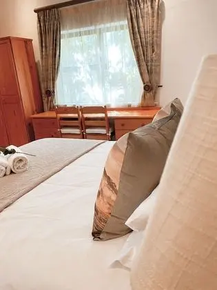 Luxury Tek Büyük Yataklı Oda