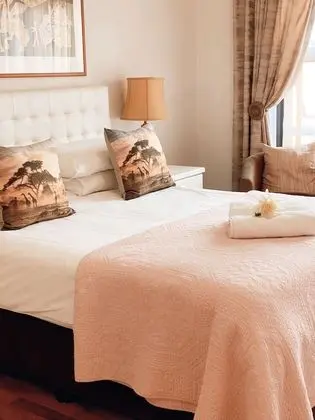 Luxury Tek Büyük Yataklı Oda