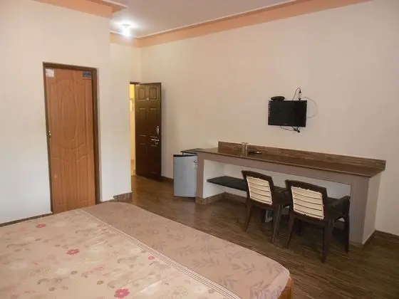 Deluxe Tek Büyük Yataklı Oda (NON AC)