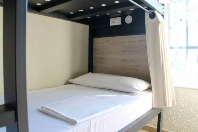 Ortak Ranzalı Oda, Karma Ranzalı Oda, Ortak Banyo (1 bed in a 8-Bed Dormitory Room)