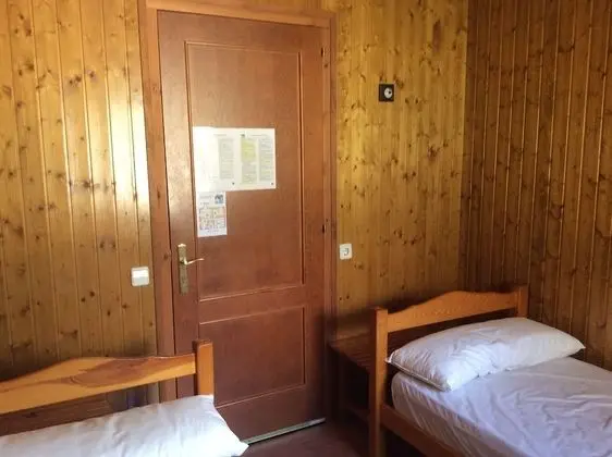 Tek Büyük Yataklı Oda, 2 Tek Kişilik Yatak, Ortak Banyo