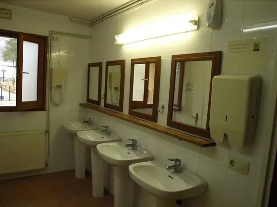 Tek Büyük Yataklı Oda, 2 Tek Kişilik Yatak, Ortak Banyo