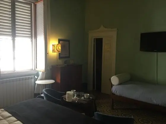 Üç Kişilik Oda