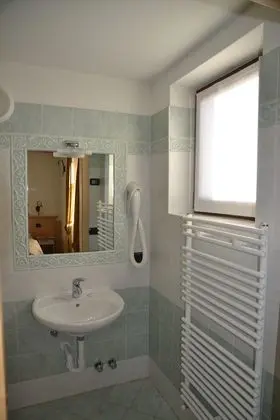 Tek Büyük Yataklı Oda, 1 Büyük (Queen) Boy Yatak, Sigara İçilmez