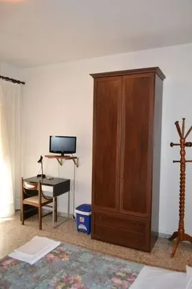 Basic Tek Büyük veya İki Ayrı Yataklı Oda