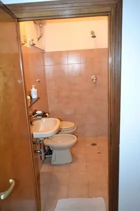 Basic Tek Büyük veya İki Ayrı Yataklı Oda
