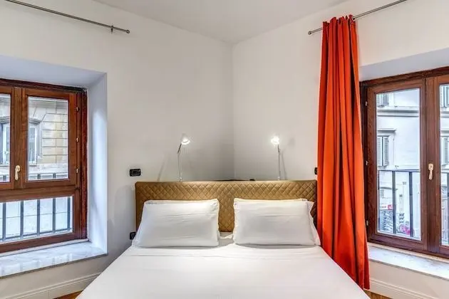 Tek Büyük Yataklı Oda, Ek Bina