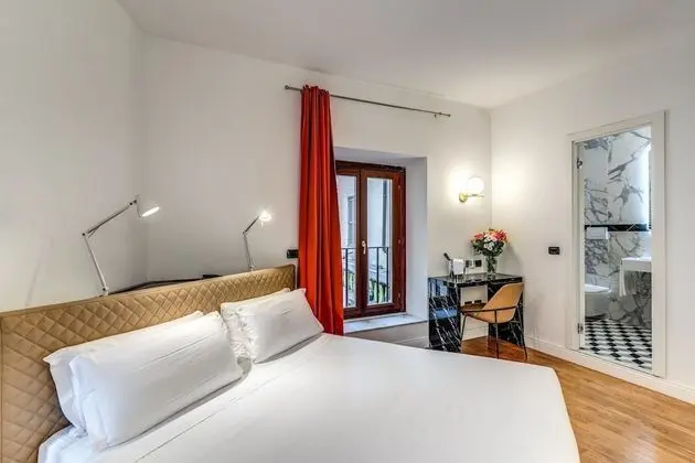 Tek Büyük Yataklı Oda, Ek Bina