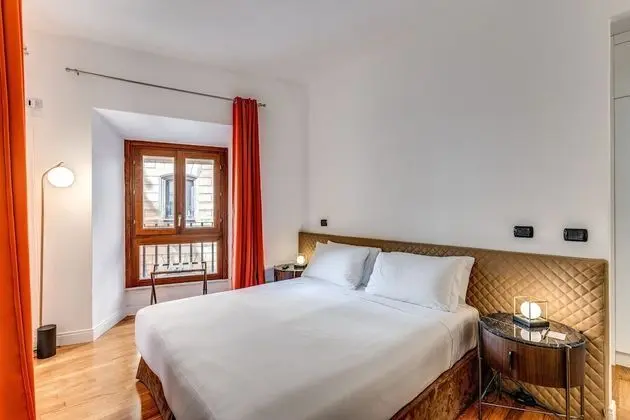 Tek Büyük Yataklı Oda, Ek Bina