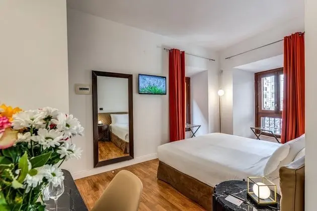 Tek Büyük Yataklı Oda, Ek Bina