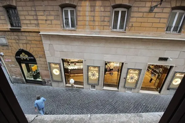 Tek Büyük Yataklı Oda, Ek Bina