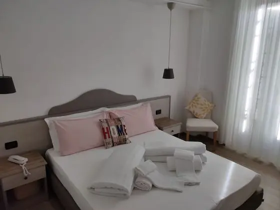 Standard Tek Büyük veya İki Ayrı Yataklı Oda