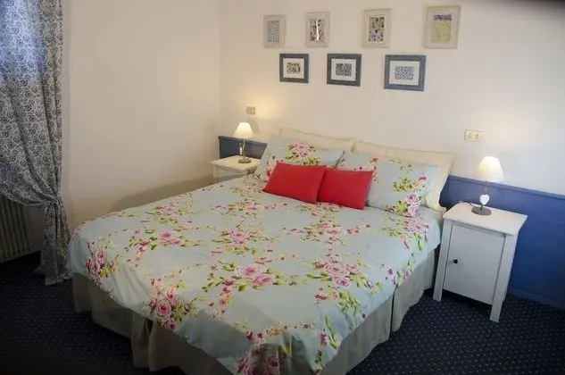 Tek Büyük veya İki Ayrı Yataklı Oda