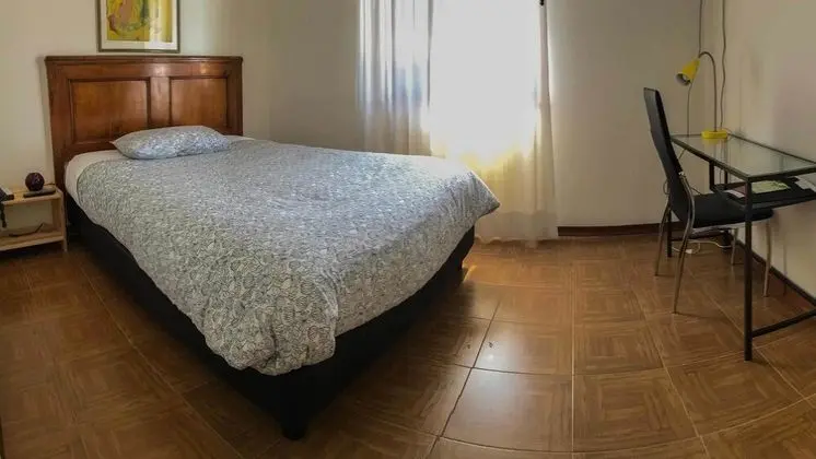 Tek Büyük veya İki Ayrı Yataklı Oda, Tepe Manzaralı