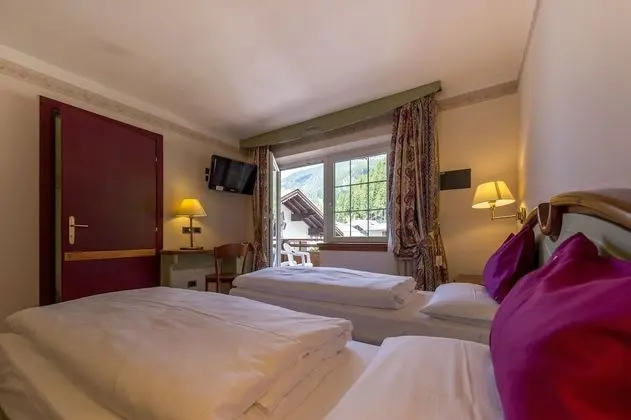 Tek Büyük veya İki Ayrı Yataklı Oda