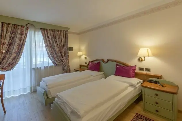 Tek Büyük veya İki Ayrı Yataklı Oda