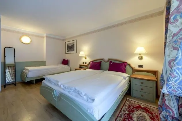 Üç Kişilik Oda, 1 Yatak Odası