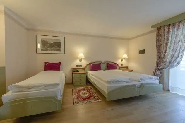 Üç Kişilik Oda, 1 Yatak Odası