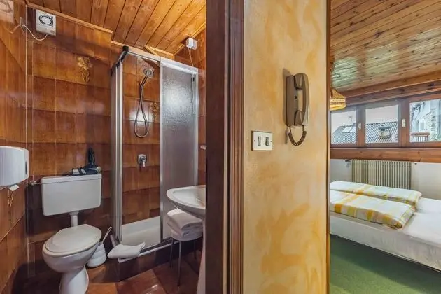 Standard Tek Büyük veya İki Ayrı Yataklı Oda