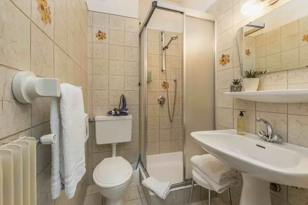 Standard Tek Büyük veya İki Ayrı Yataklı Oda