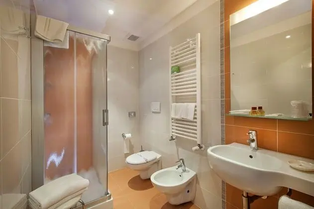 Standard Üç Kişilik Oda