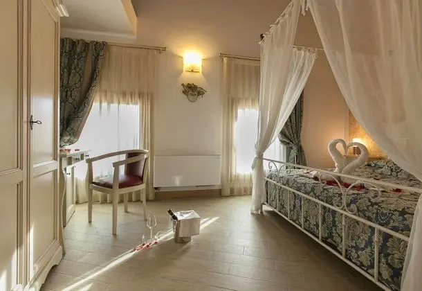 Süit, 2 Çift Kişilik Yatak