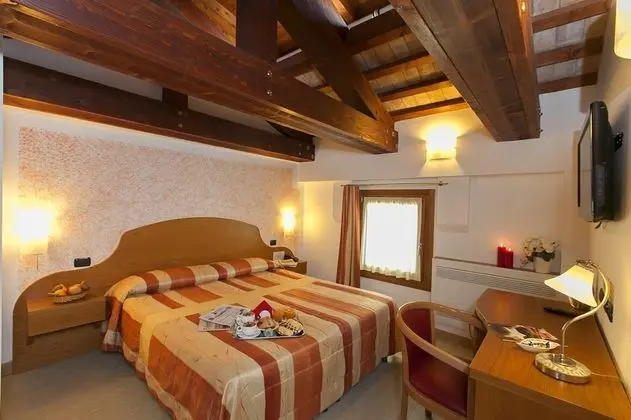 Superior Tek Büyük Yataklı Oda