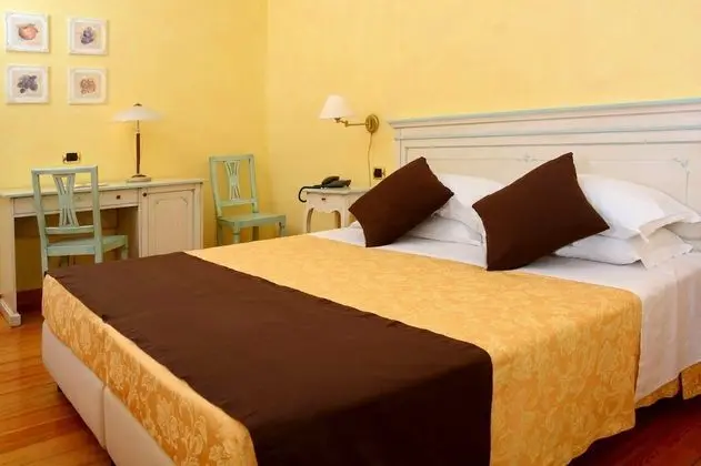 Tek Büyük veya İki Ayrı Yataklı Oda