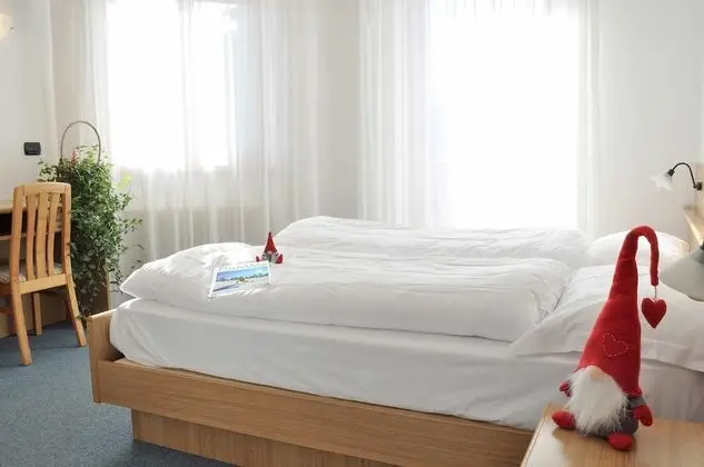 Comfort Tek Büyük veya İki Ayrı Yataklı Oda