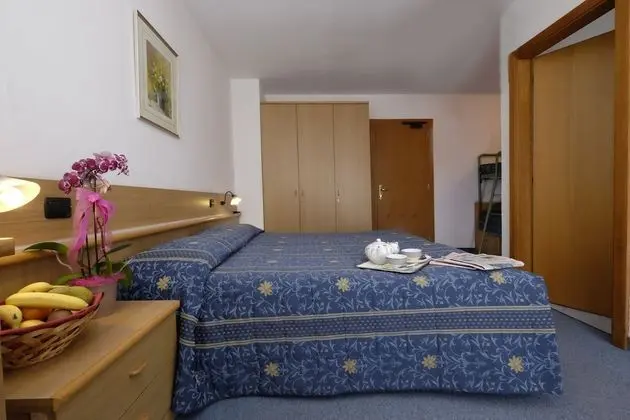 Comfort Tek Büyük veya İki Ayrı Yataklı Oda