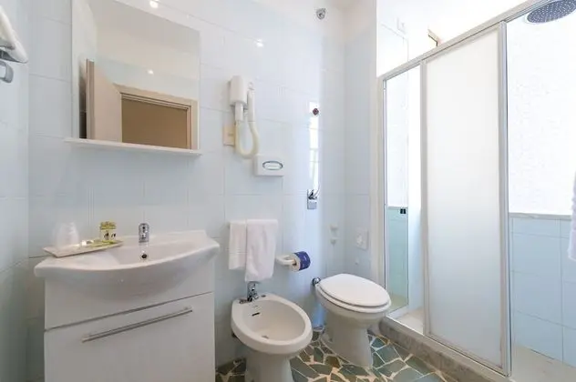 Comfort Tek Büyük veya İki Ayrı Yataklı Oda, 1 Yatak Odası, Bahçe Manzaralı