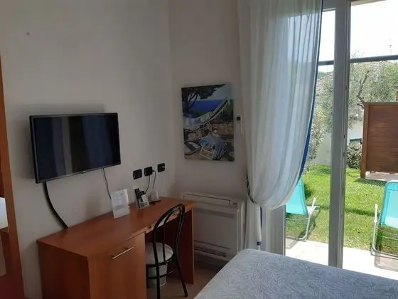 Tek Büyük Yataklı Oda, Bahçe Manzaralı